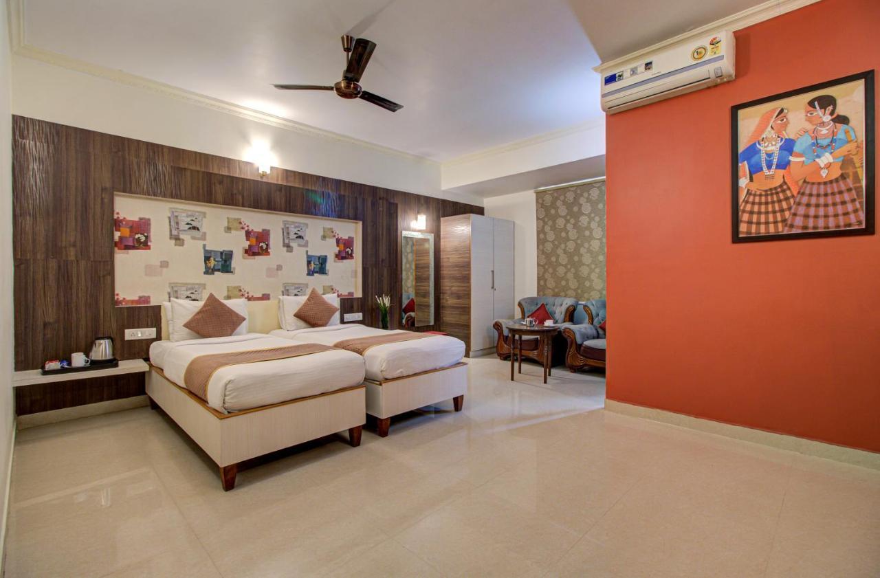 Hotel Royal Classio, Bangalore Exterior photo